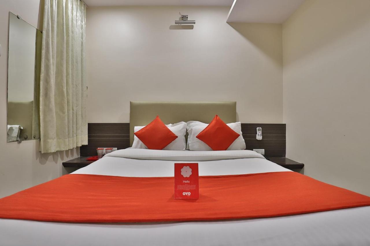 New Rajdhani Hotel Vadodara Exterior photo